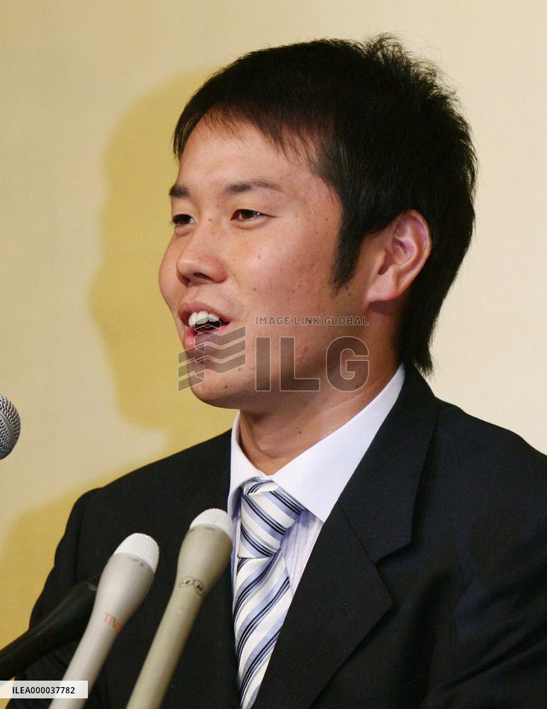 Hanshin's Uezono becomes Rookie of the Year