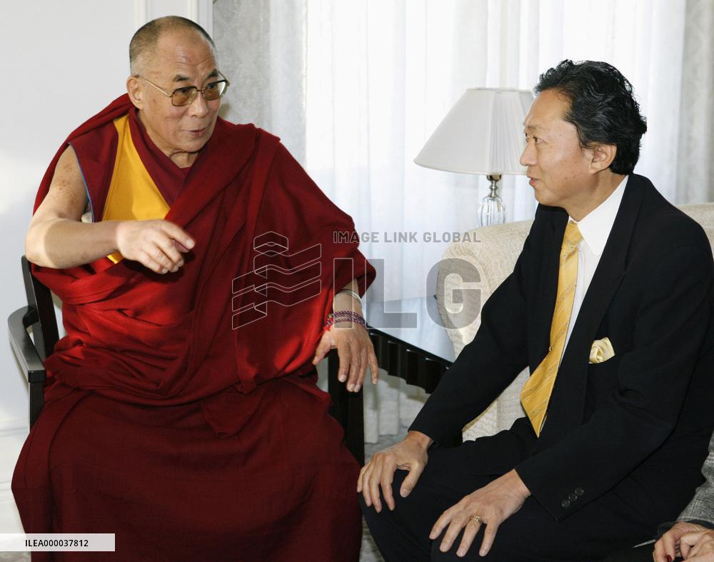 Japan politician supports Dalai's call for greater autonomy