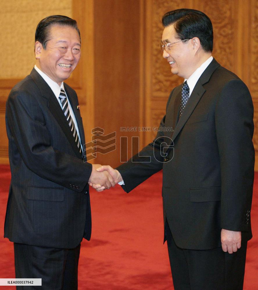 DPJ leader Ozawa meets with Chinese Pres. Hu