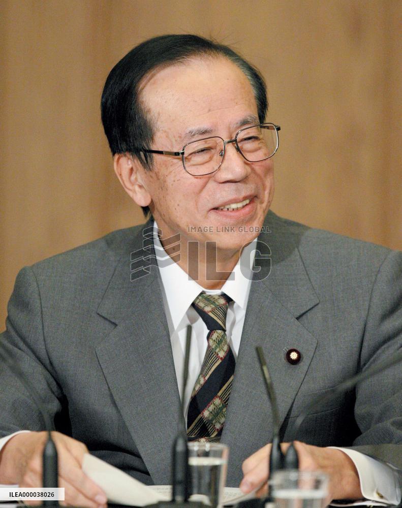 Fukuda denies dissolution of lower house before budget enactment
