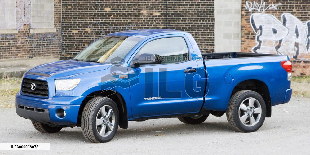 Toyota Tundra voted 2008 Truck of the Year in U.S.