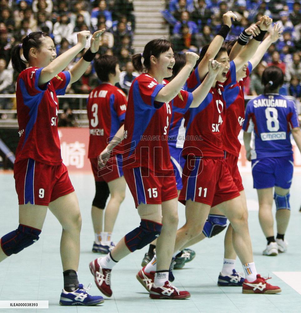 S. Korea downs Japan in women's handball replay
