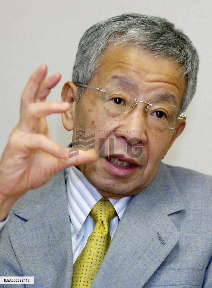 'Mr. Yen' predicts further global slowdown