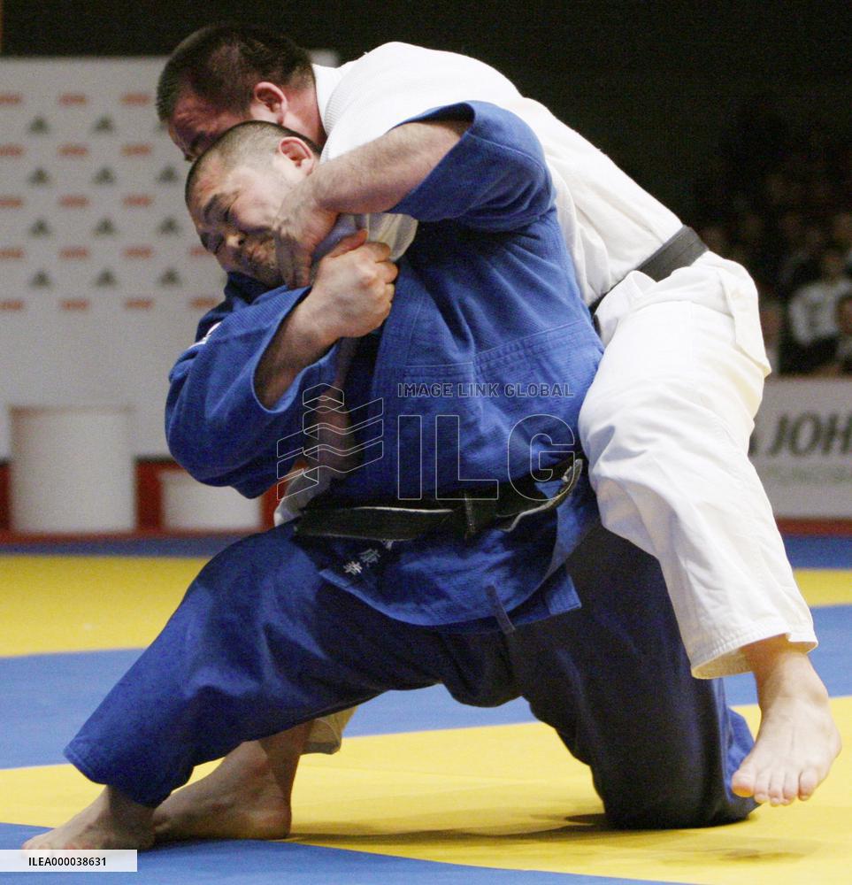 Muneta takes 100-plus kg gold at Super World Cup judo meet