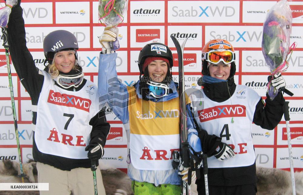 Uemra wins 3rd straight World Cup event