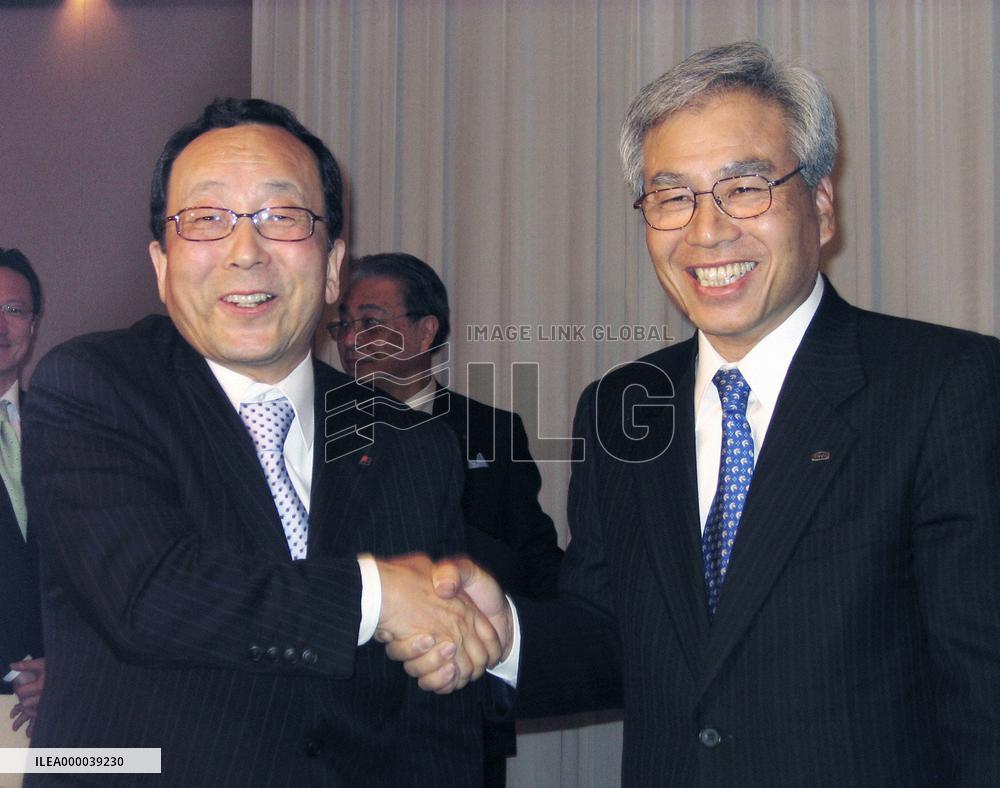 Bridgestone, Toyo Tire to form capital alliance