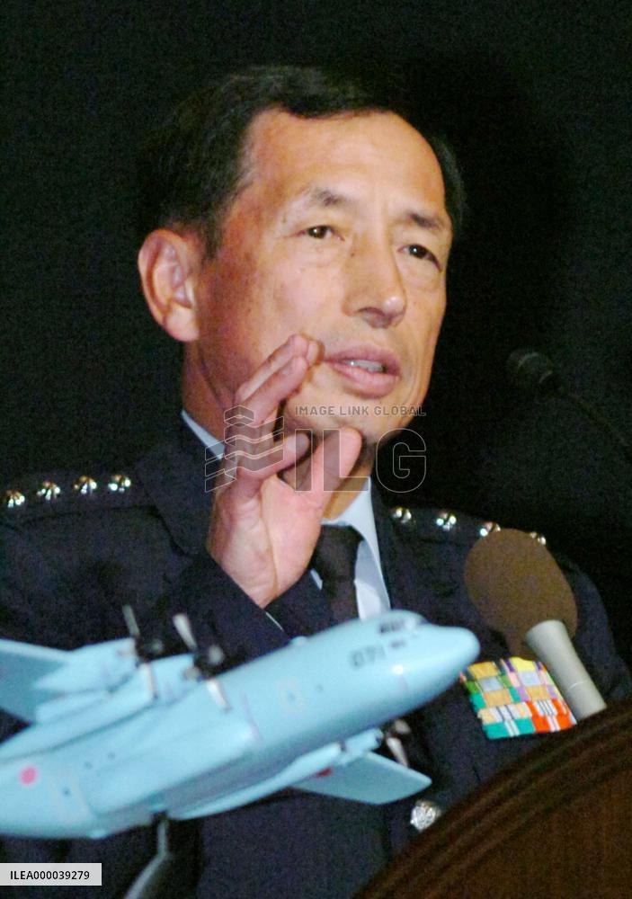 ASDF chief urges students to learn about foreign views of WWII