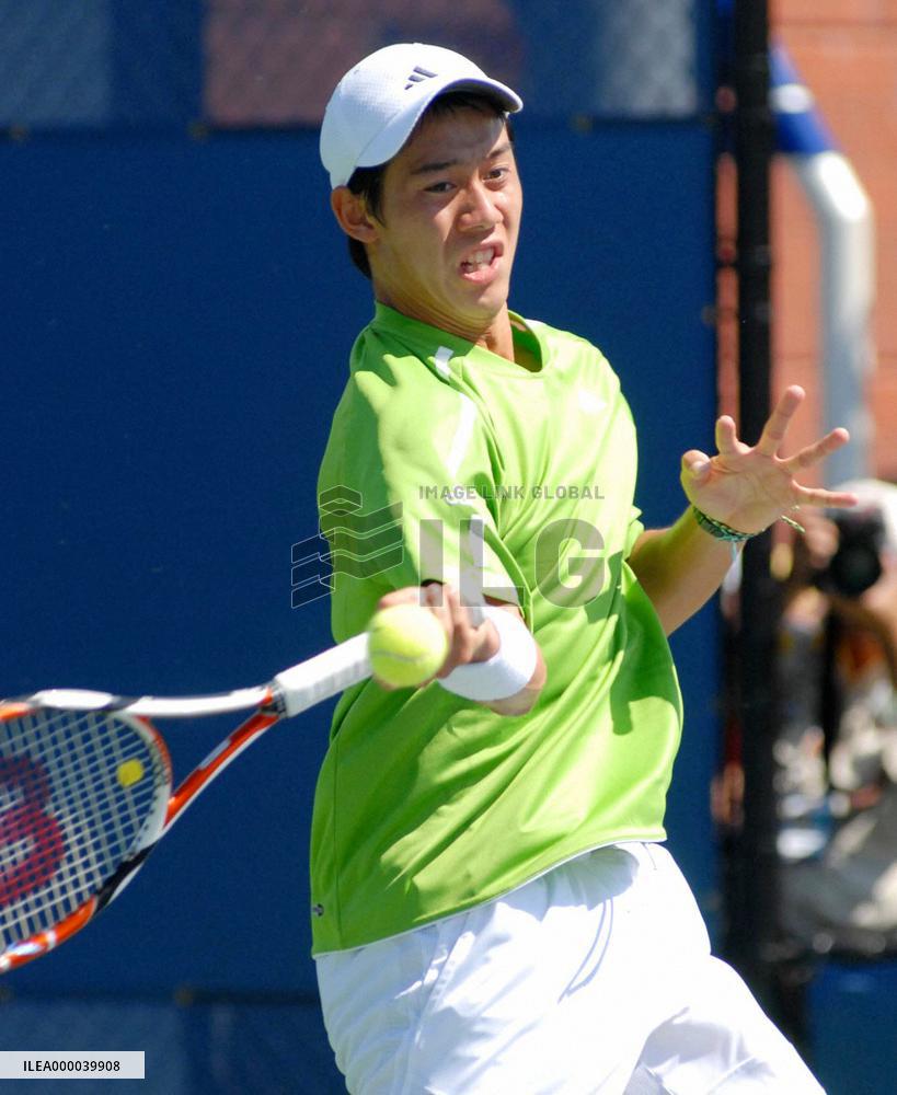 Japan's Nishikori advances to 3rd round in U.S. Open
