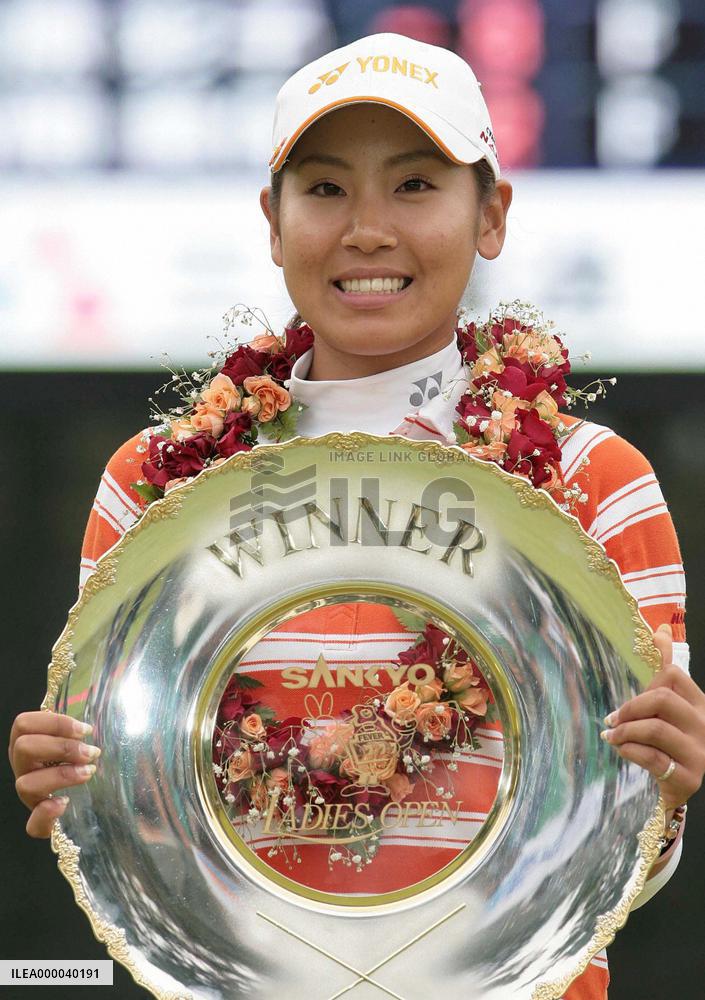 Japan's Wakabayashi wins Sankyo Ladies golf