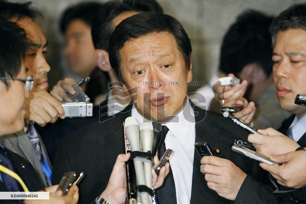 Defense minister speaks about report on death of MSDF member