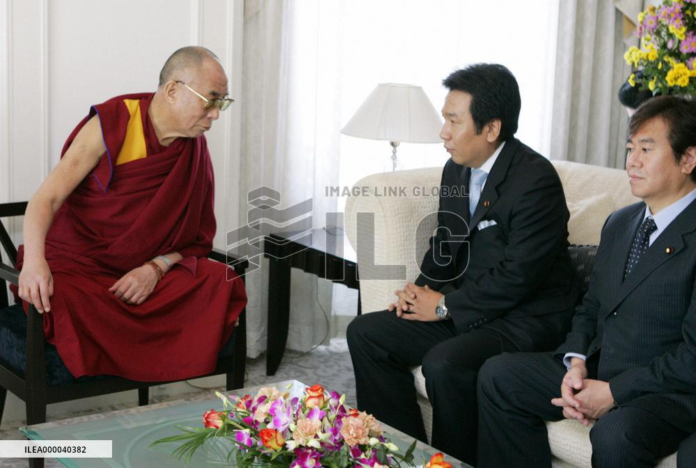 Dalai Lama meets Japanese lawmakers
