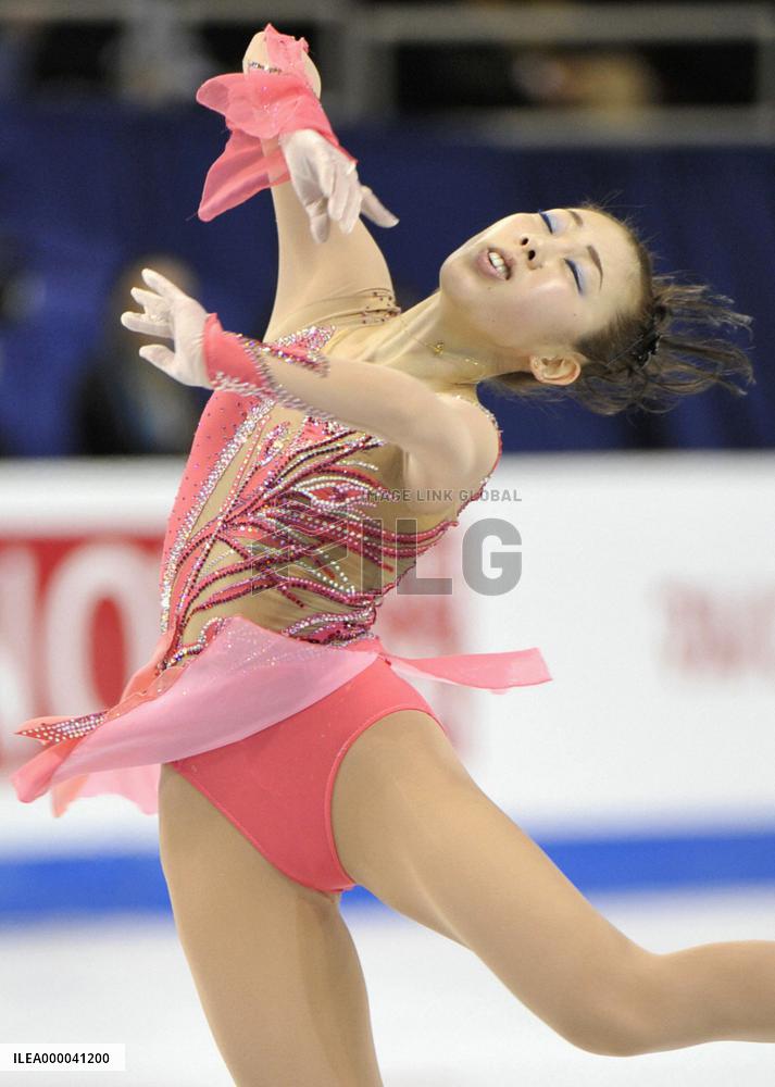 Suguri comes in 4th in 4 continents figure skating short program
