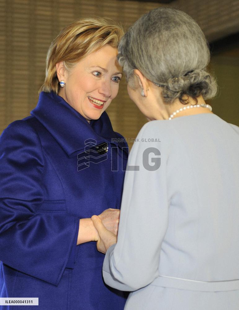 Japanese Empress Michiko, Clinton rekindle friendship