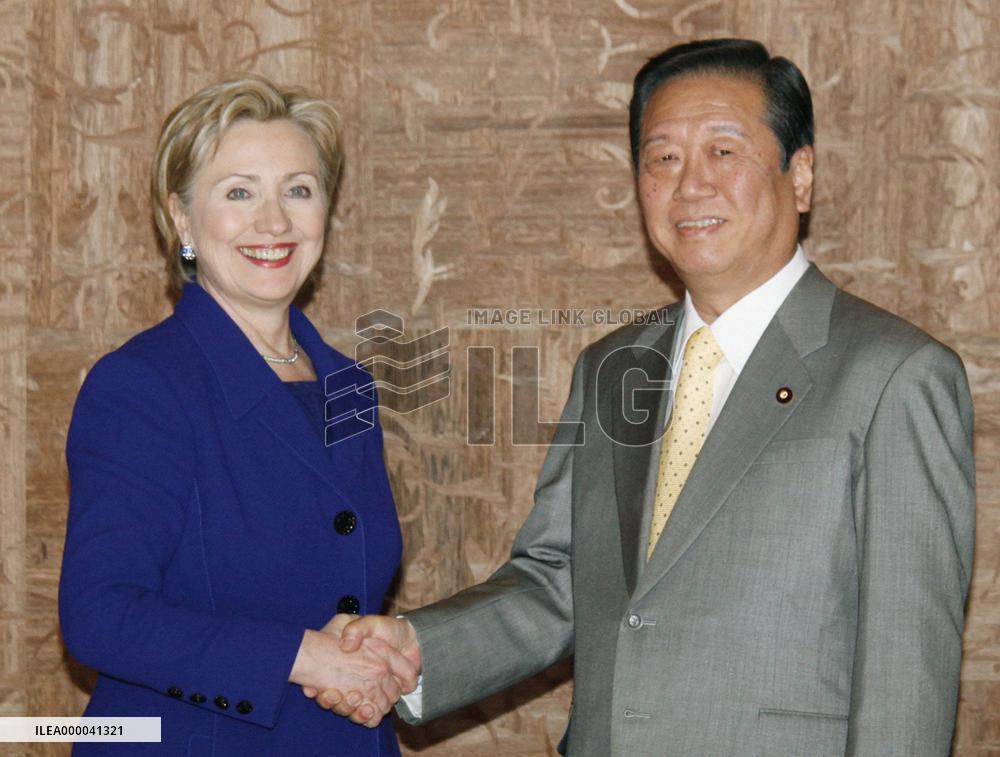 Clinton meets with Japan's opposition leader Ozawa