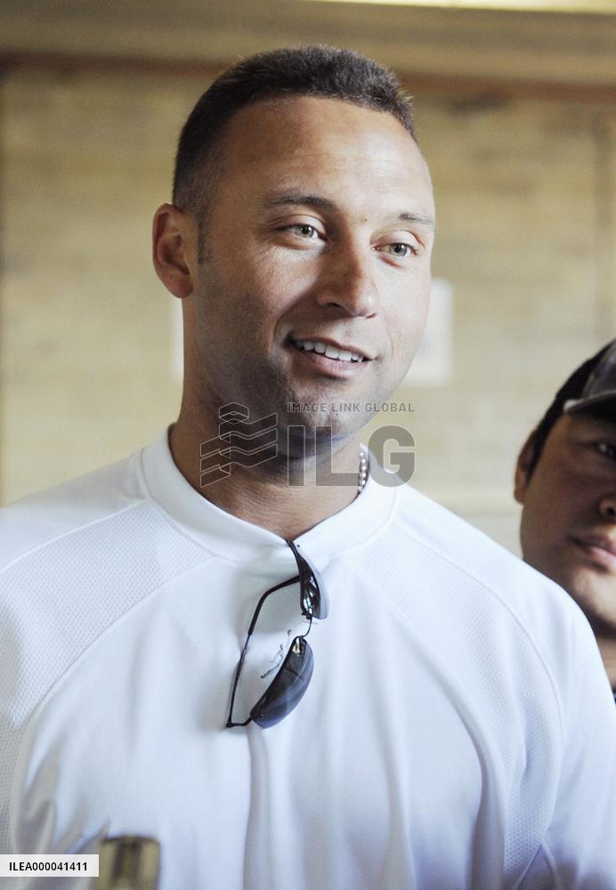 Yankee's Jeter takes role of U.S. WBC team captain