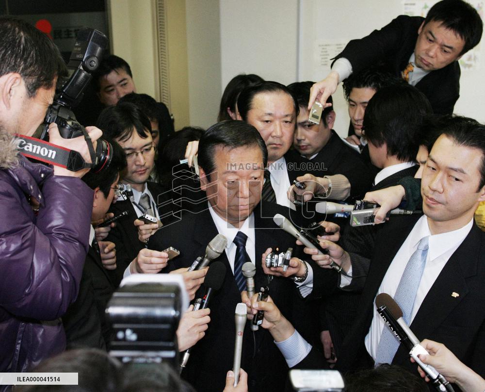 Ozawa seeks Nikai's explanation as funds probe stretches to LDP