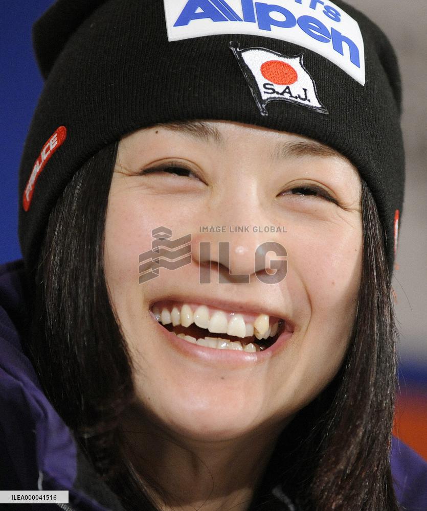 Uemura claims 1st title at freestyle world championships