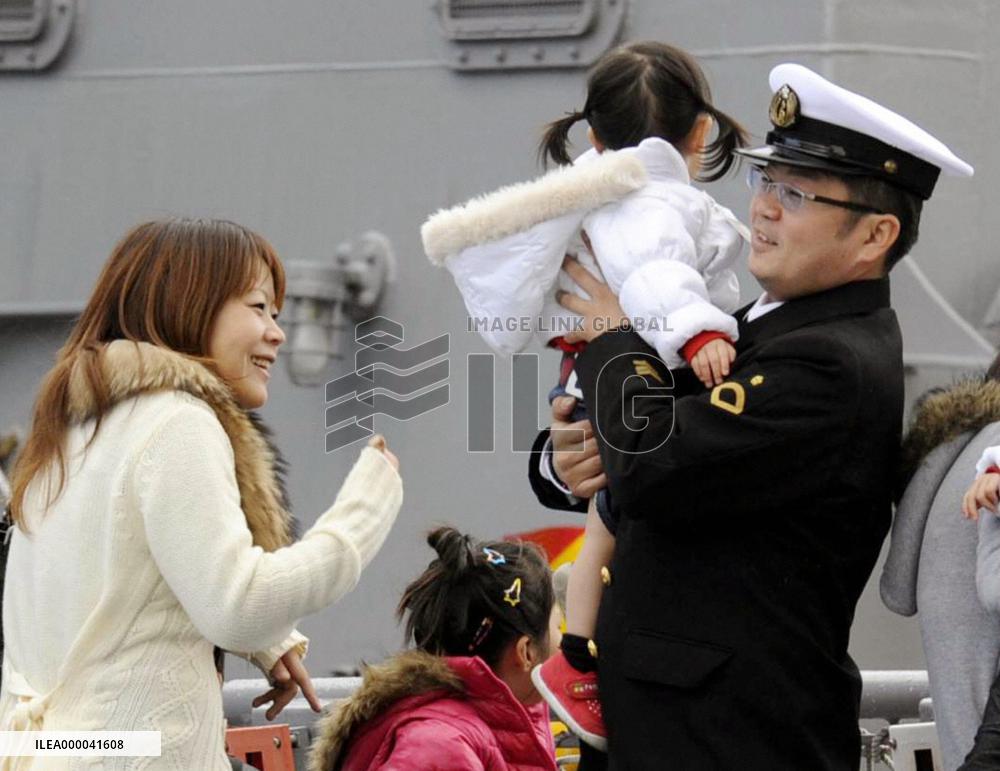 Japan destroyers leave on antipiracy mission off Somalia