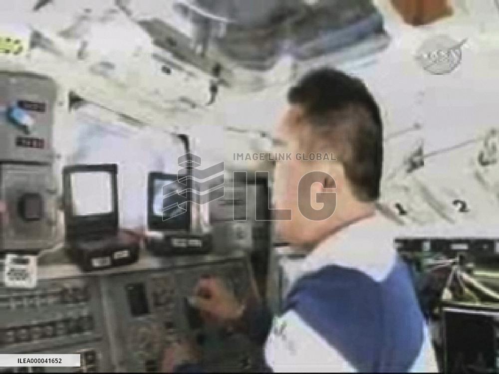 Japanese astronaut Wakata starts job on shuttle mission