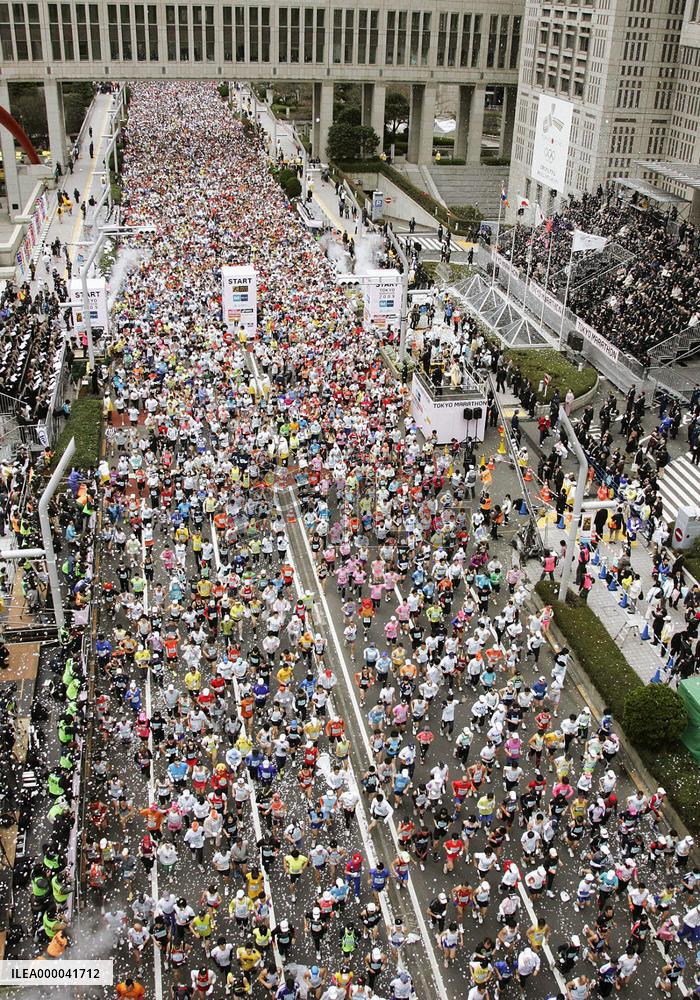 35,000 runners take part in 2009 Tokyo Marathon