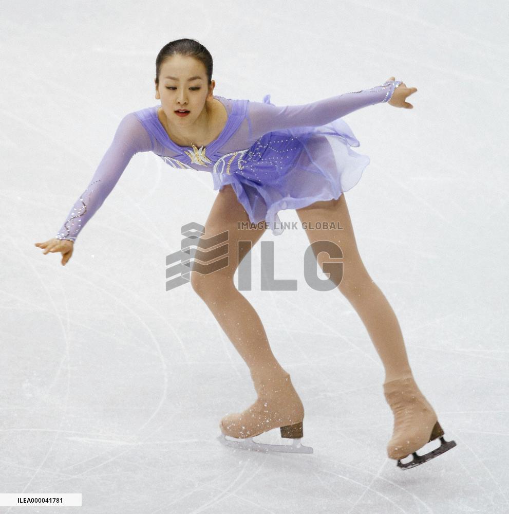 Asada 3rd, Kim in commanding lead at world c'ships