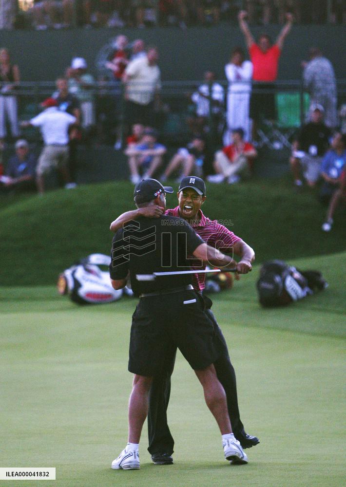 Tiger Woods wins Arnold Palmer Invitational PGA golf tournament