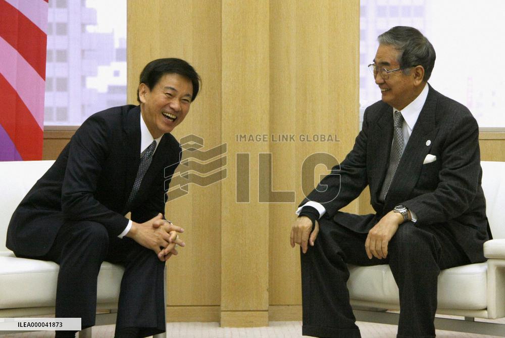 New Chiba Gov. Morita visits Tokyo Gov. Ishihara