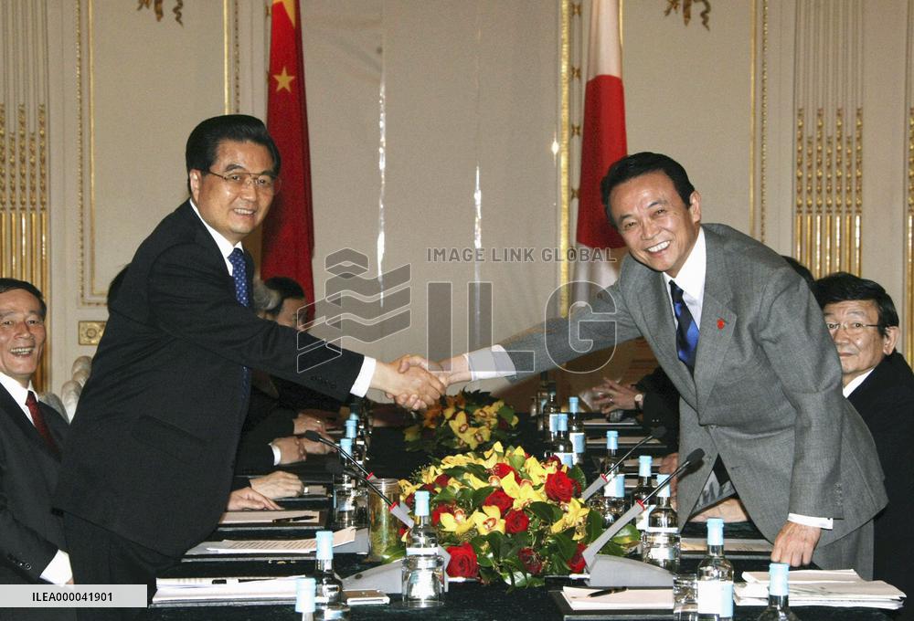 Aso repeats U.N. resolution needed in event of N. Korean launch