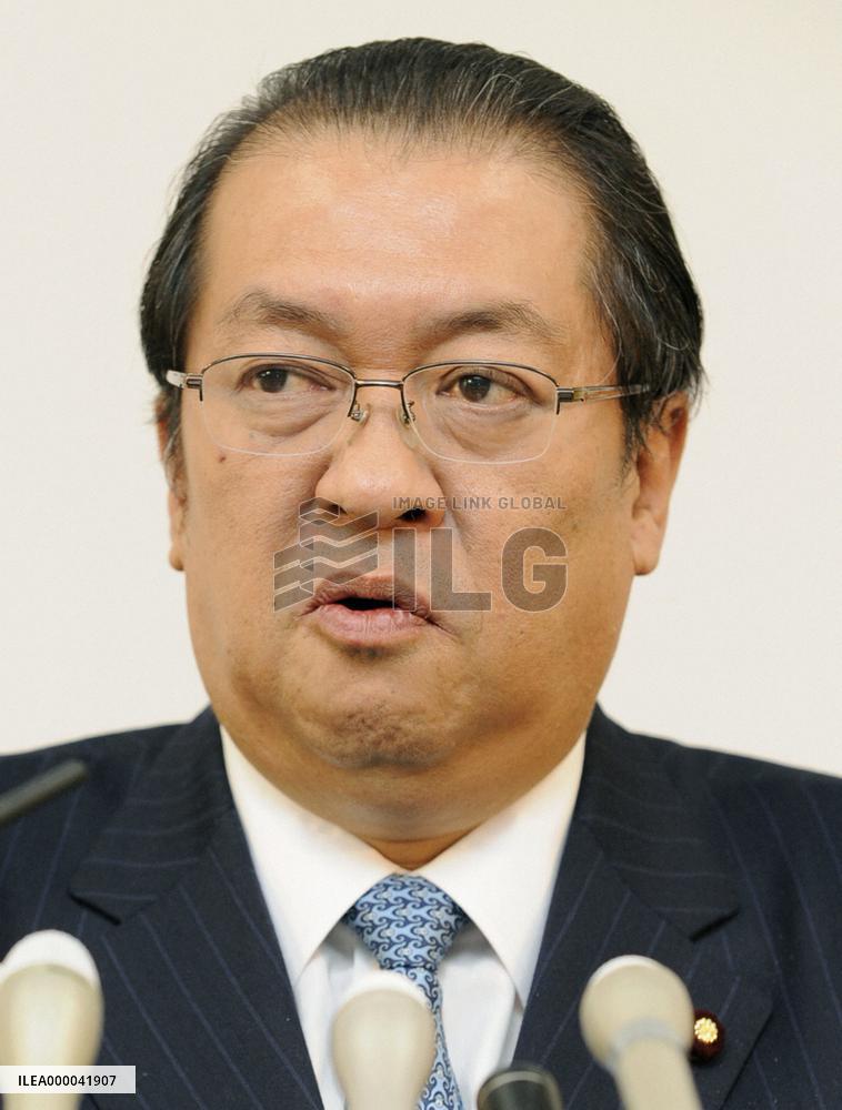Hatoyama issues business-improvement order to Japan Post