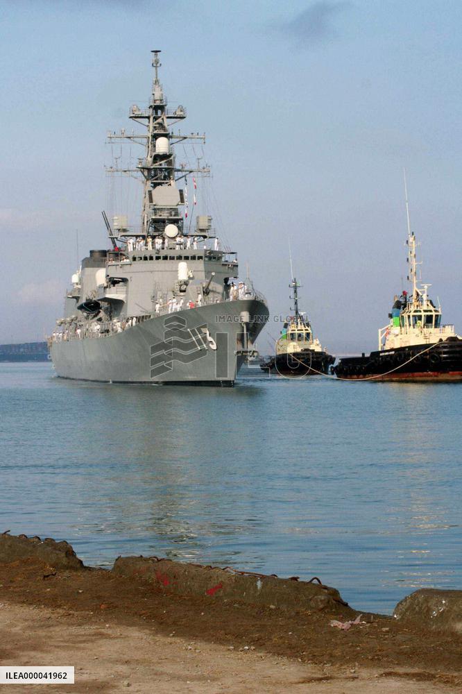 Japan destroyers on antipiracy mission make 1st port call in Djib