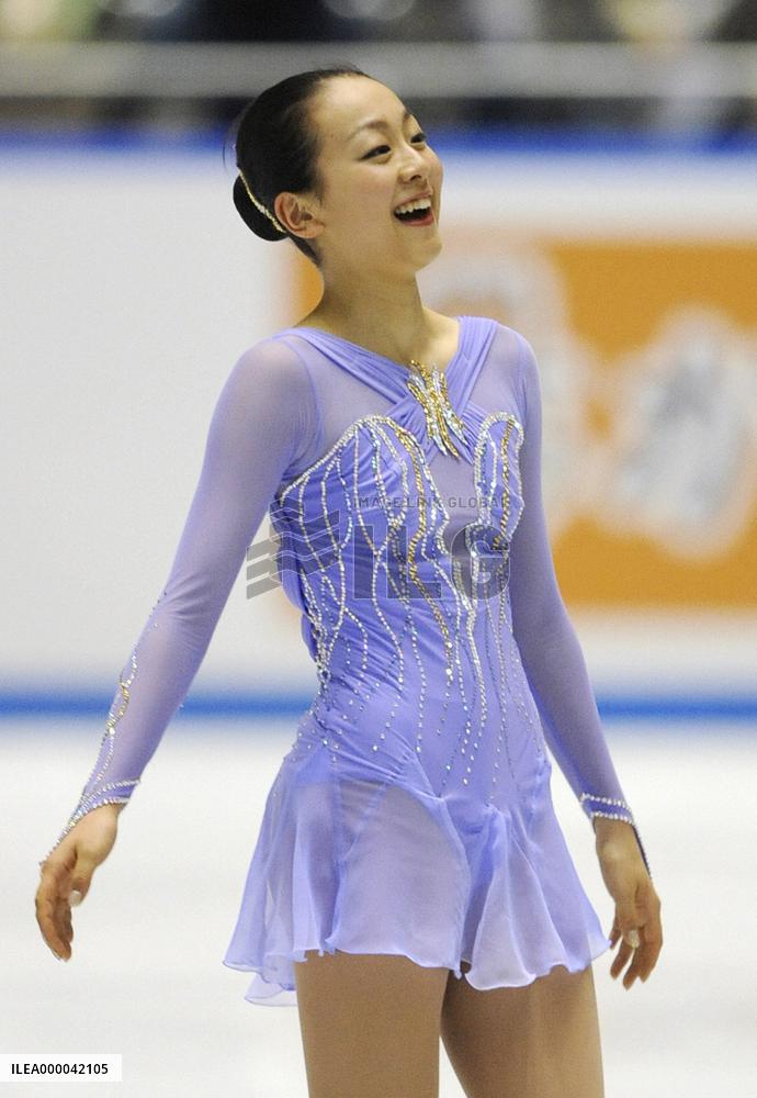 Asada in front at ISU World Team Trophy