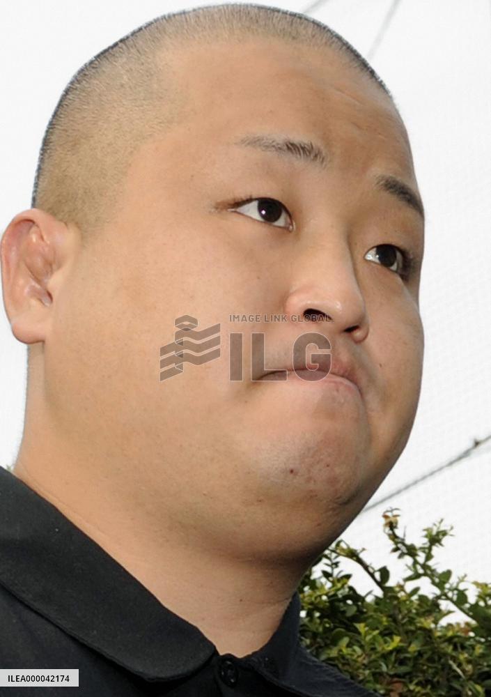 Ex-sumo wrestler avoids prison for marijuana possession