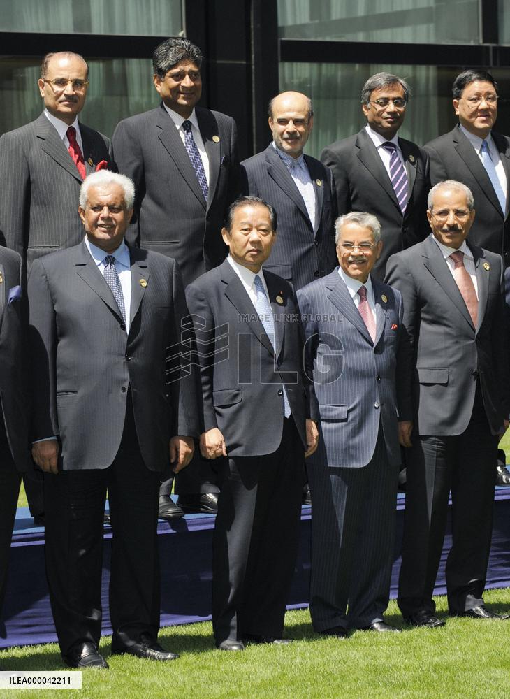 Oil producers, consumers discuss energy market stability