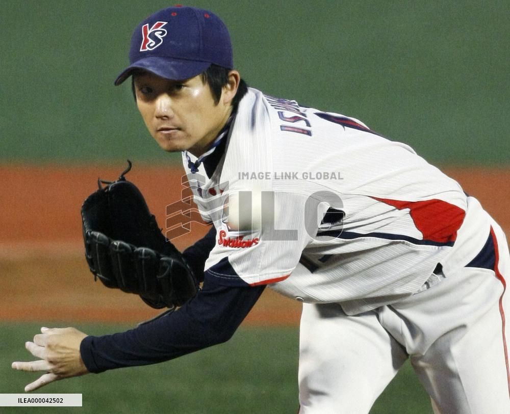 Yakult pitcher Ishikawa earns 6th win, top in CL