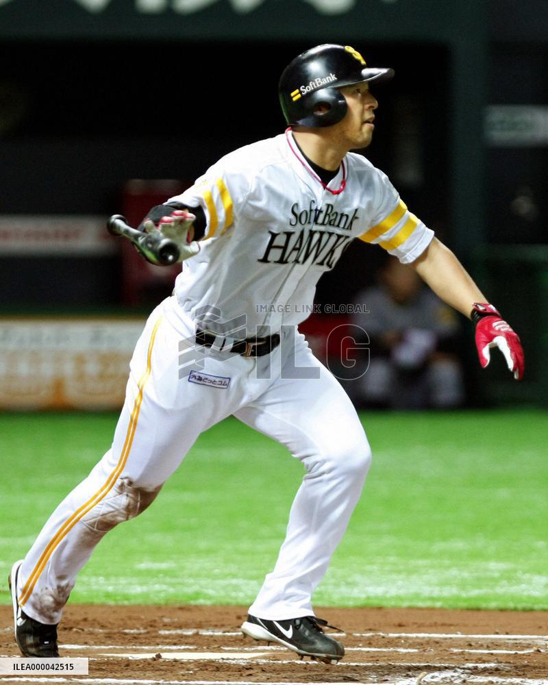 Softbank slugger Matsunaka hits game-winning homer