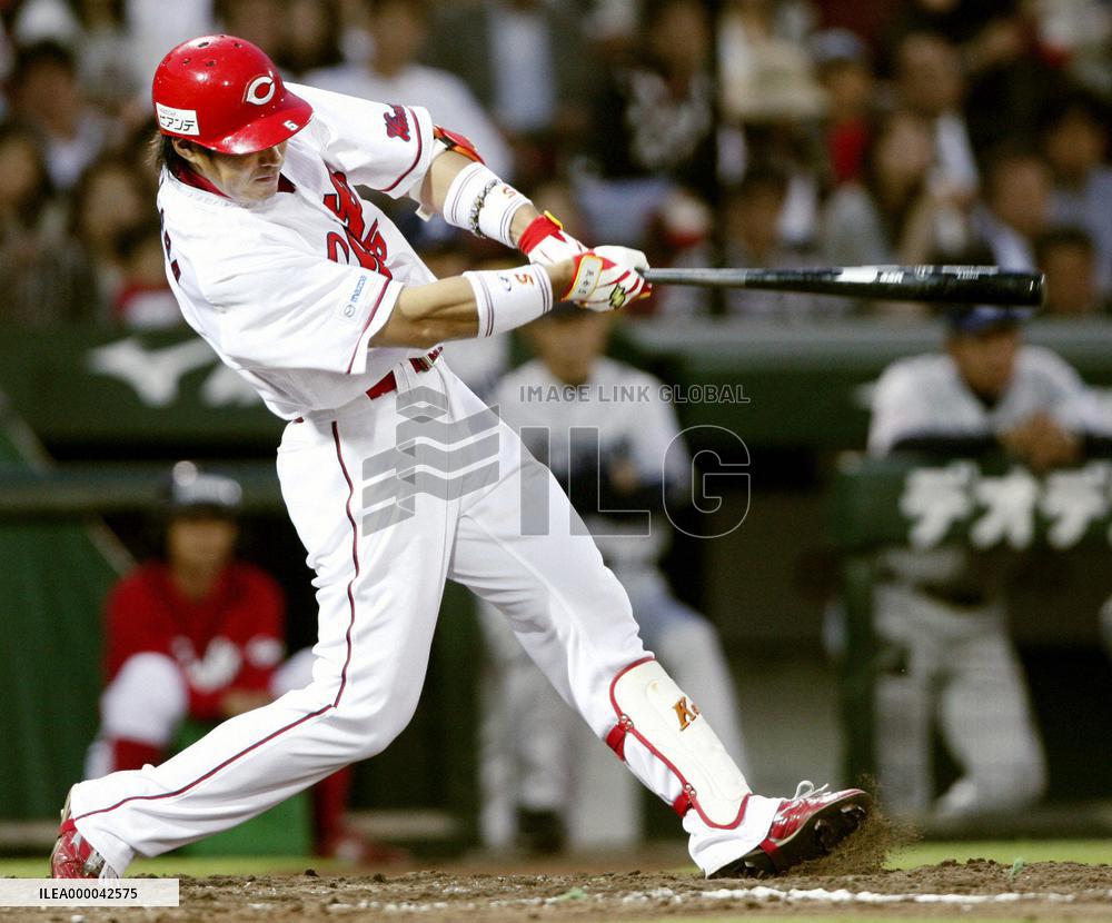 Hiroshima's Kurihara hits 2-run home run