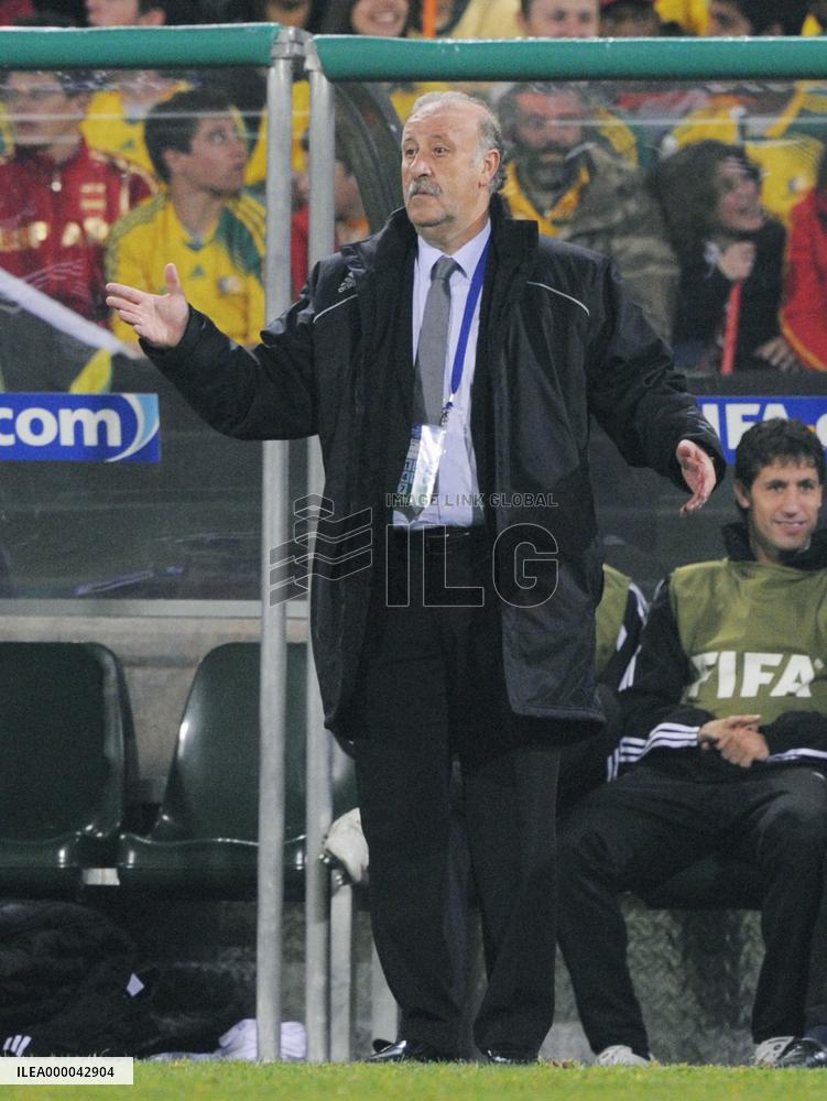 Spain beat S. Africa 2-0 in Confederations Cup