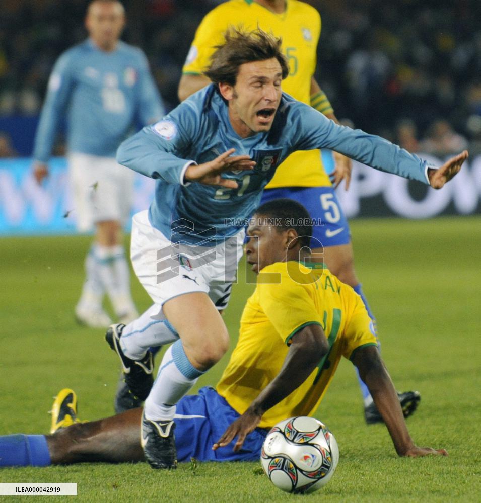 Brazil beat 3-0 Italy to advance into semifinals of Confed Cup