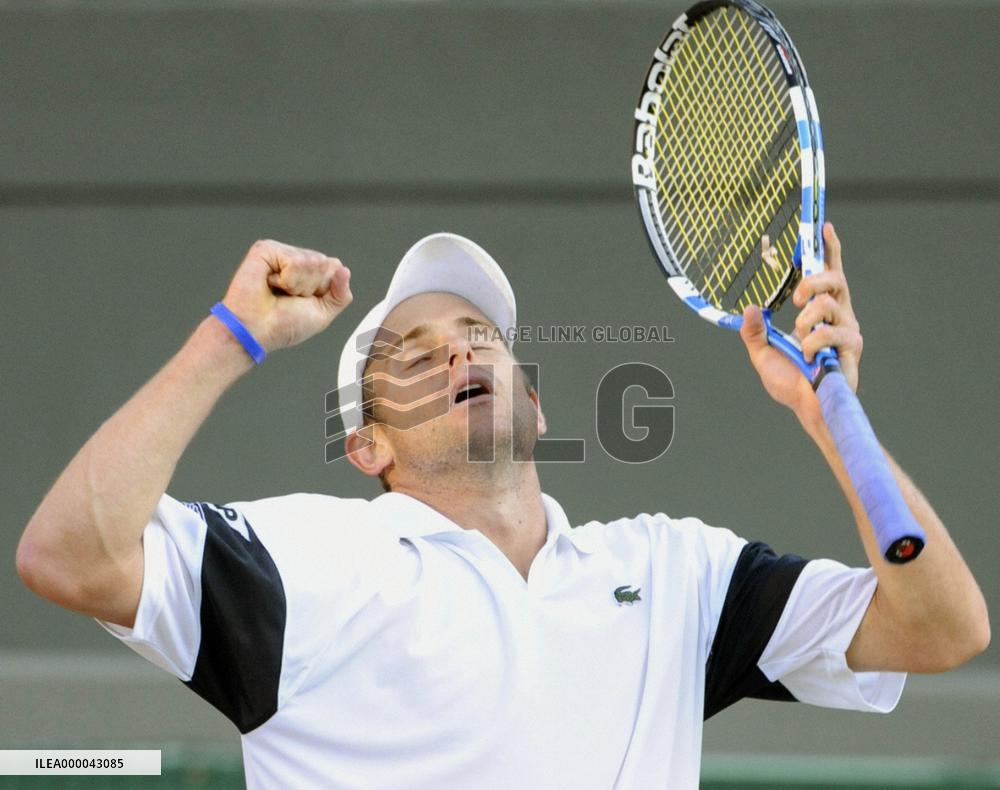 Roddick marches into semifinals at Wimbledon tennis