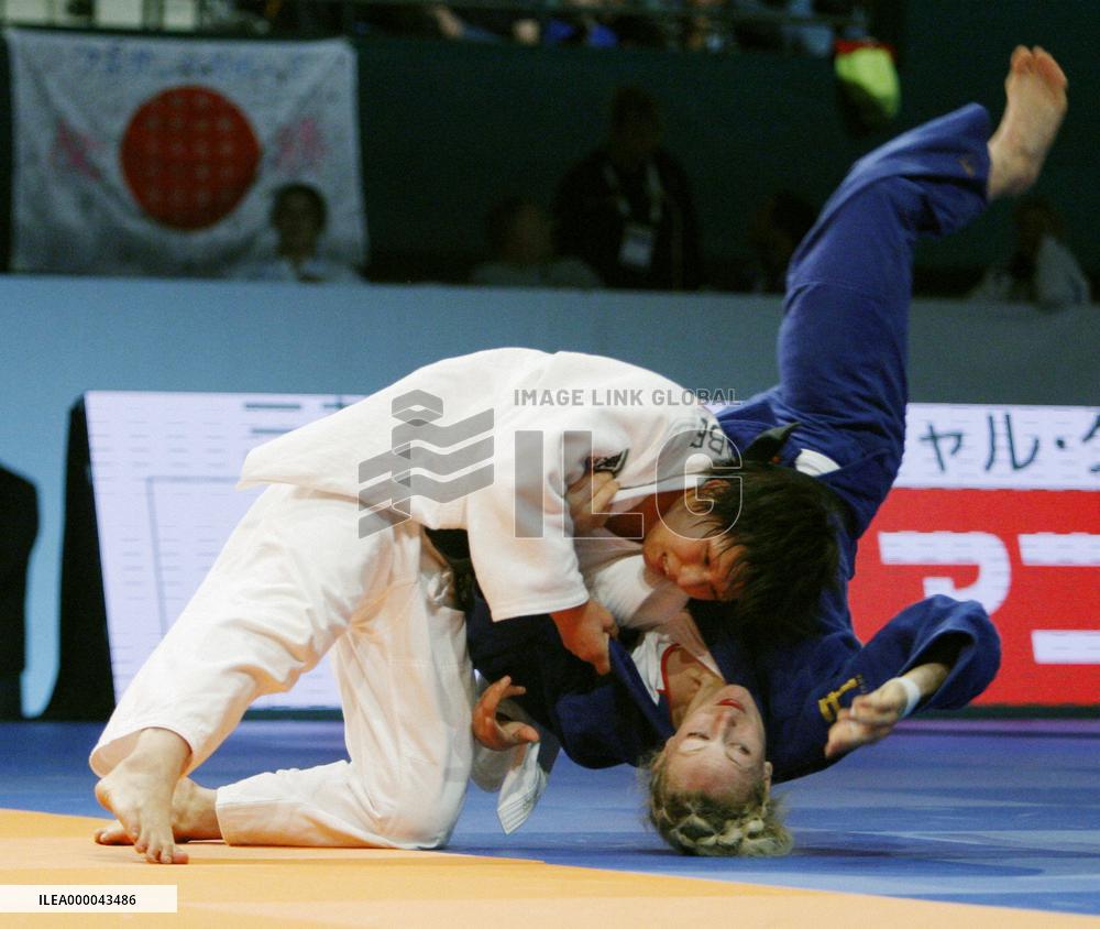 Watanabe wins bronze at 70-kg at judo worlds
