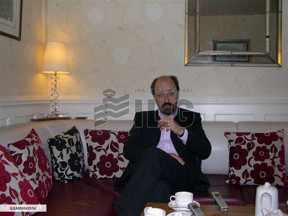 Bill Emmott welcome DPJ victory, upbeat about future
