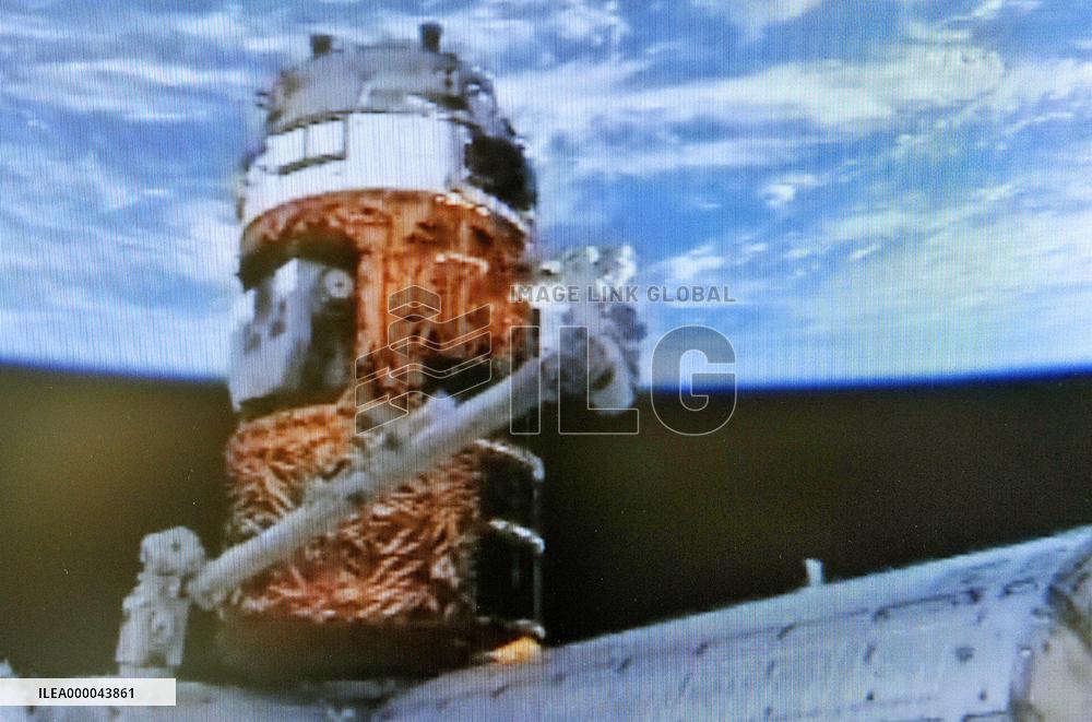 Japan cargo vehicle connected to space station