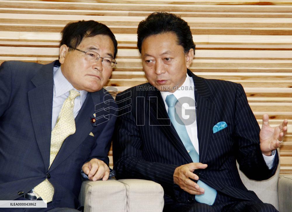 Hatoyama talks with Kamei
