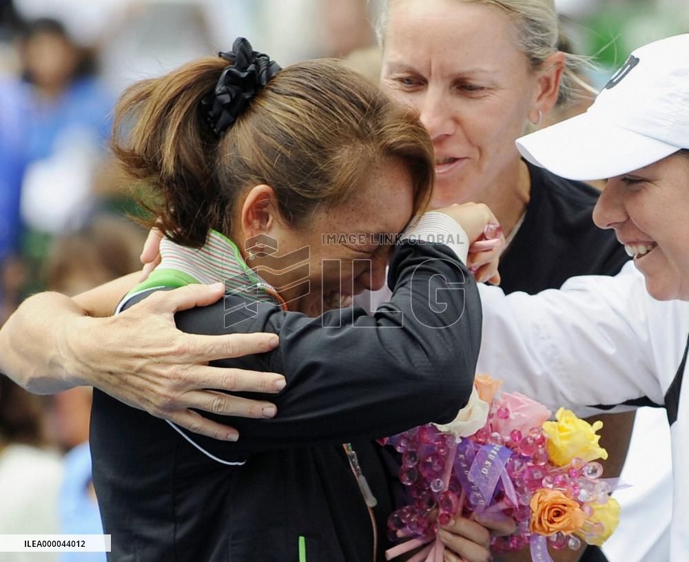 Retiring Sugiyama advances in doubles at Toray Pan Pacific Open