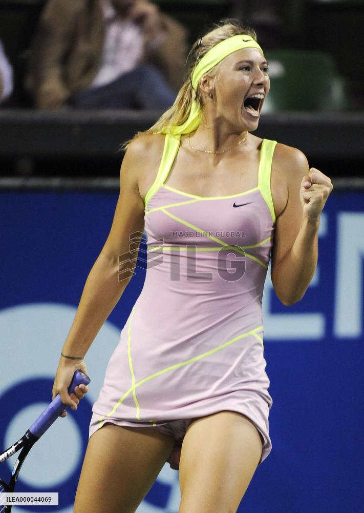 Sharapova advances to quarterfinals at Toray Pan Pacific Open