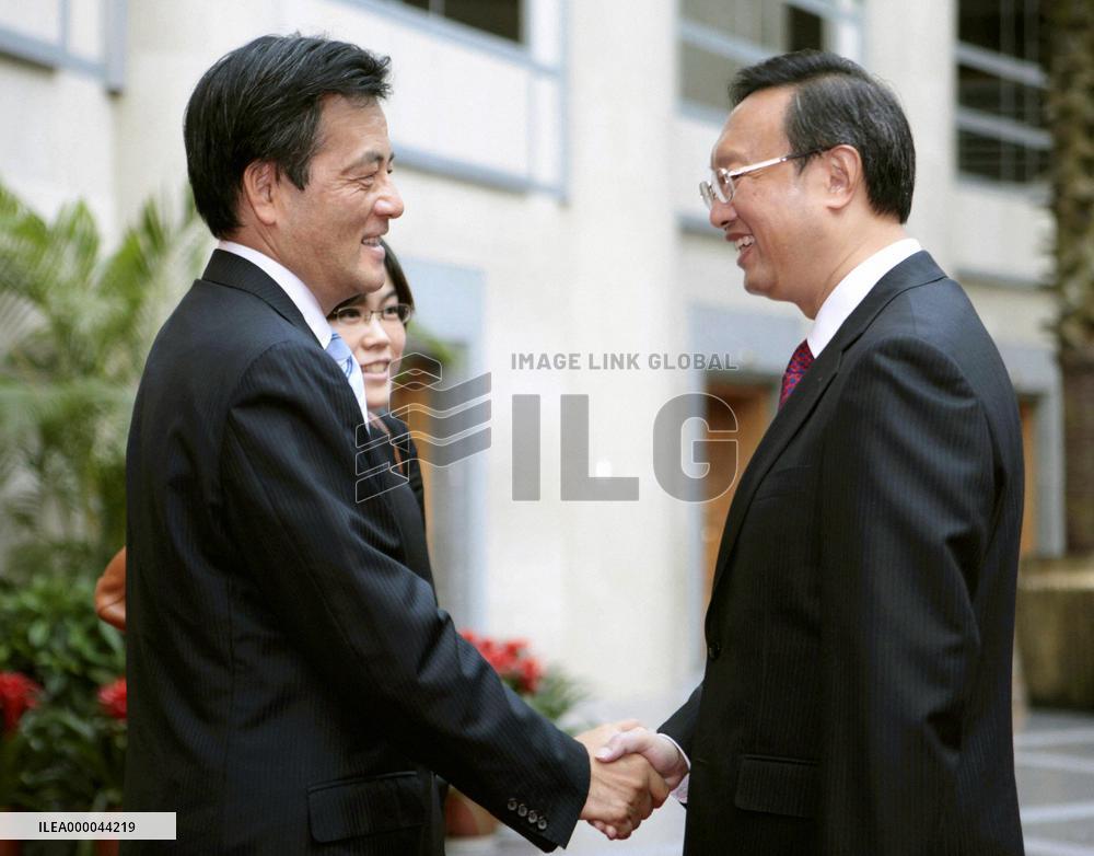 N. Korea appears anxious to hold talks with Japan