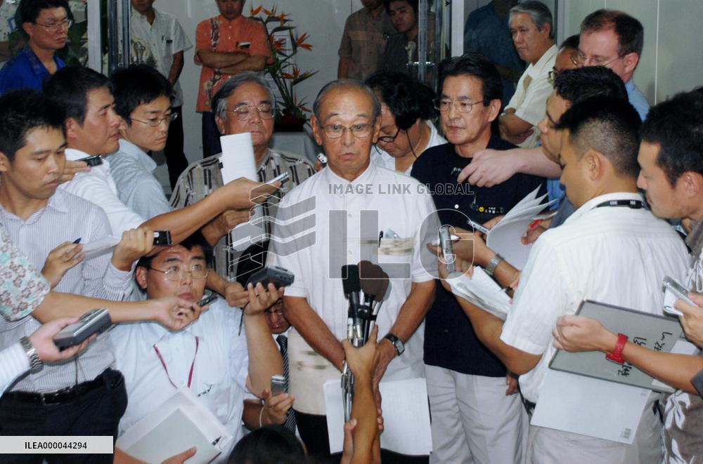 Okinawa gov. urges gov't to decide on Futemma policy soon
