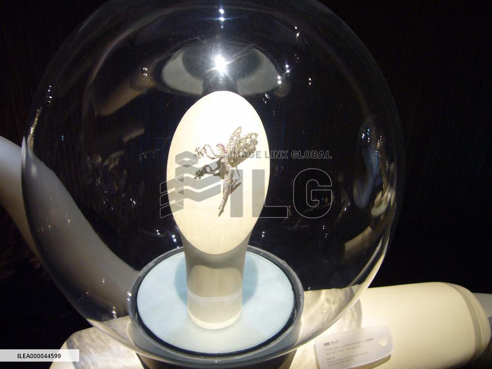 Jeweler VC&A sees Japan as retaining luster