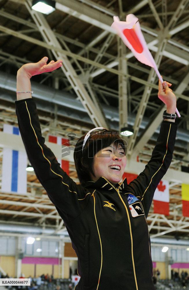 Hozumi wins silver in season-opening Speed Skating World cup