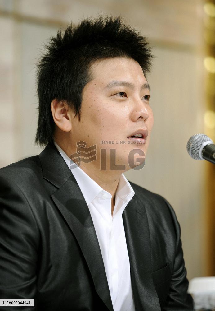 S. Korean slugger Kim Tae Kyun speaks at news conference